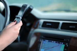 Common Causes of Weak Cell Signal While Driving